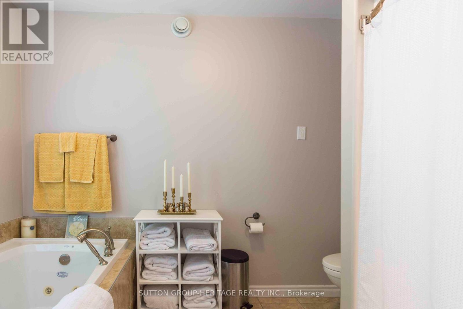 39 Lakewood Crescent, Quinte West, Ontario  K8V 5P4 - Photo 20 - X12221719