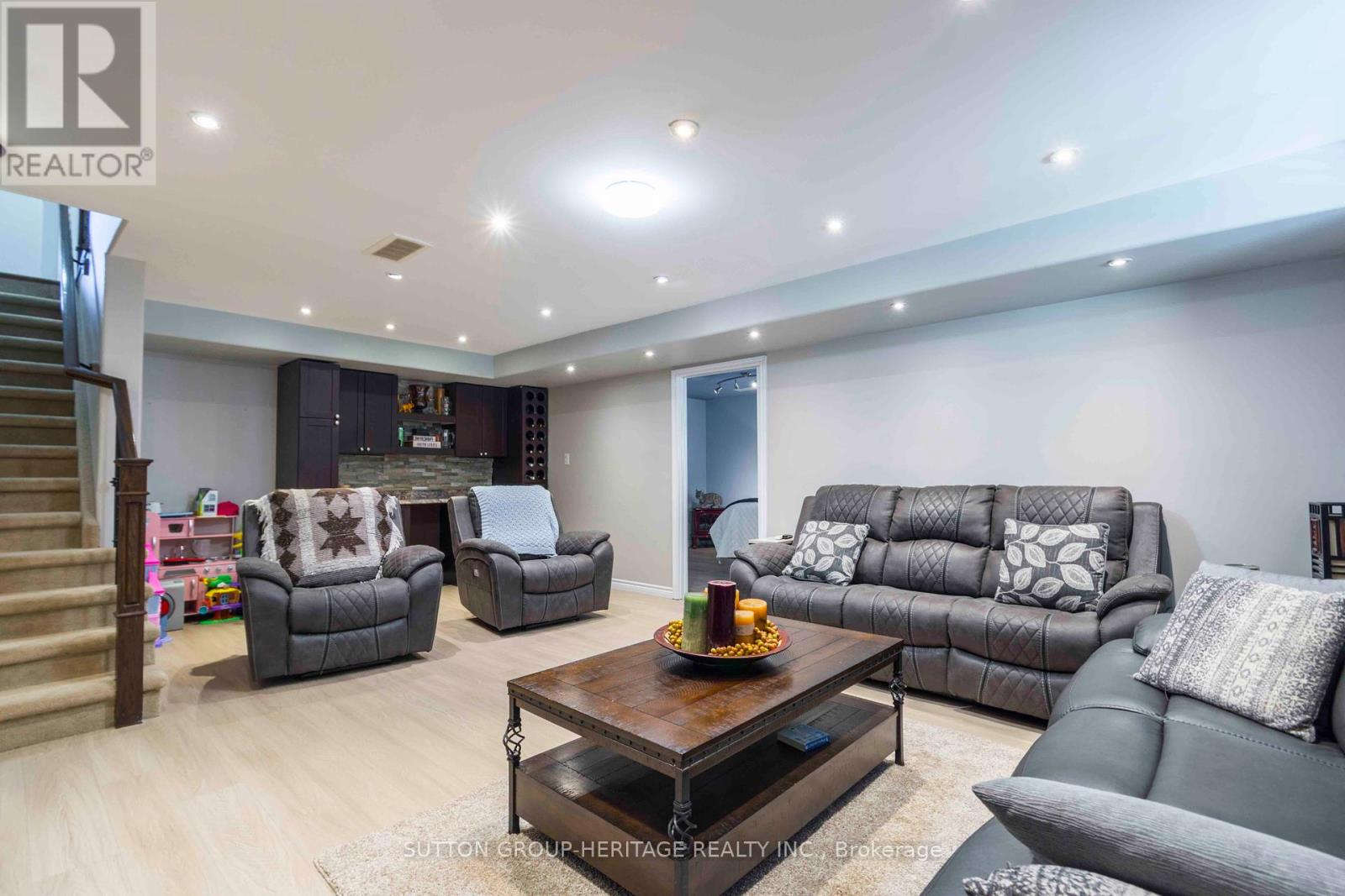 39 Lakewood Crescent, Quinte West, Ontario  K8V 5P4 - Photo 26 - X12221719