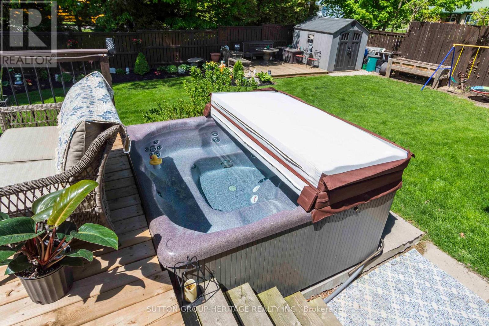 39 Lakewood Crescent, Quinte West, Ontario  K8V 5P4 - Photo 37 - X12221719