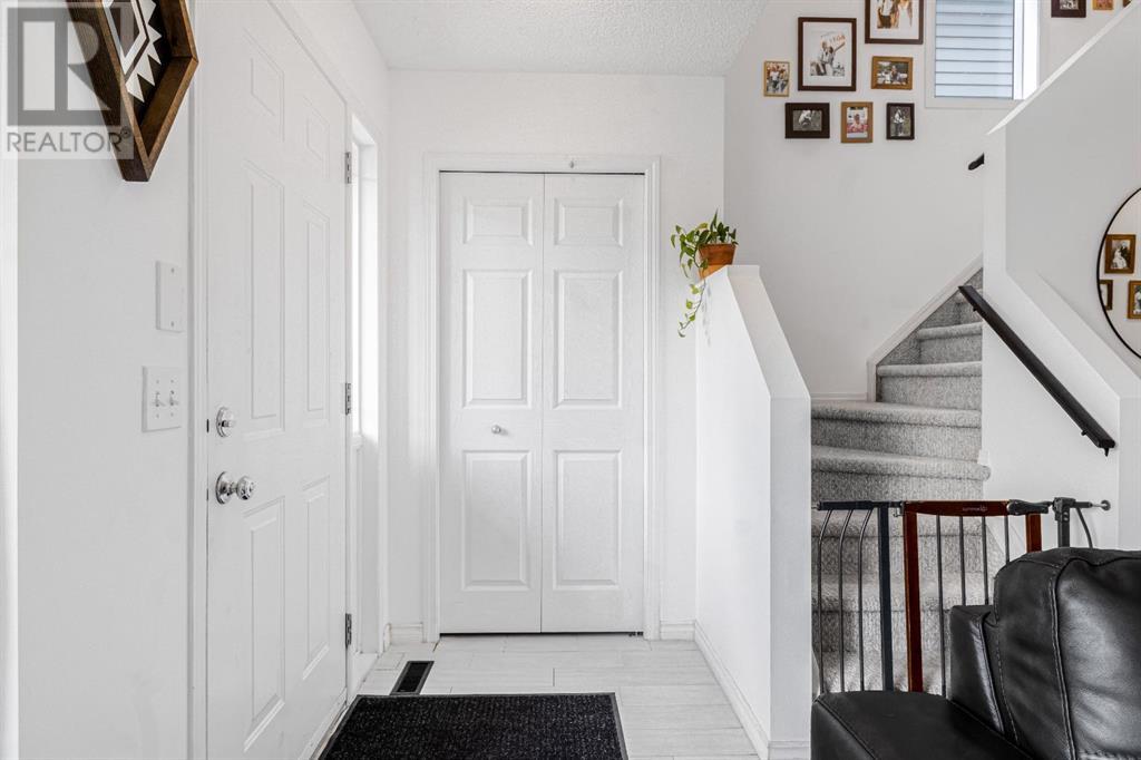 Property at 145 Covepark Crescent NE image 2