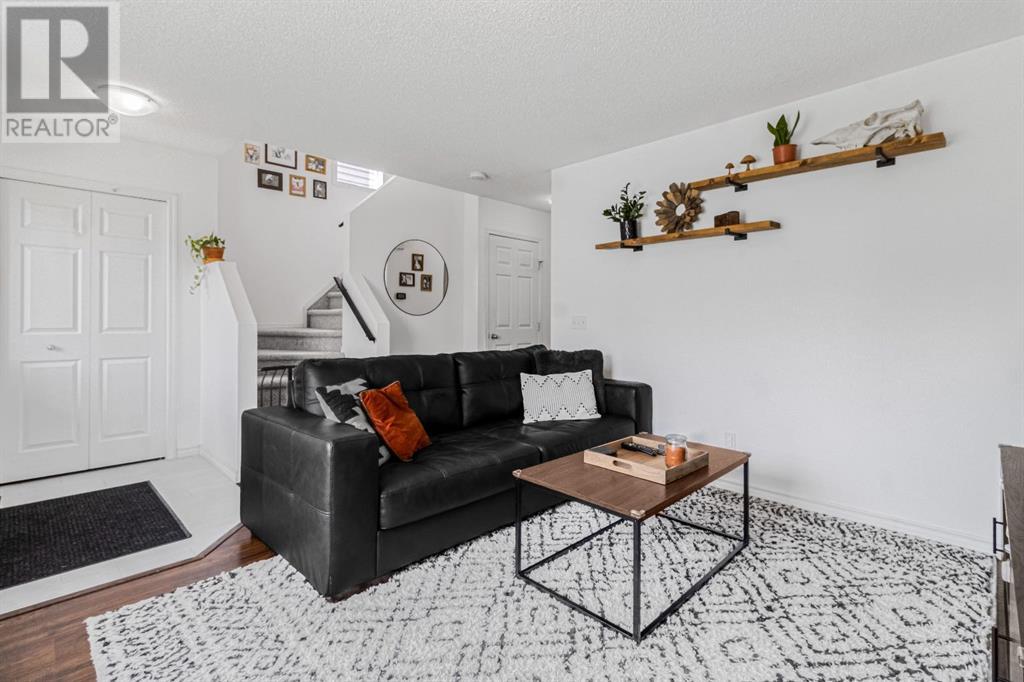 Property at 145 Covepark Crescent NE image 3
