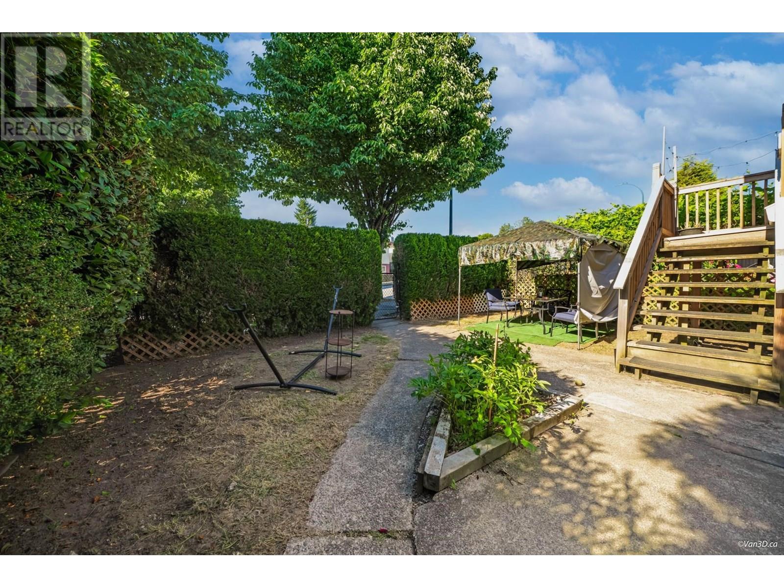 Property at 3340 ADANAC STREET image 2