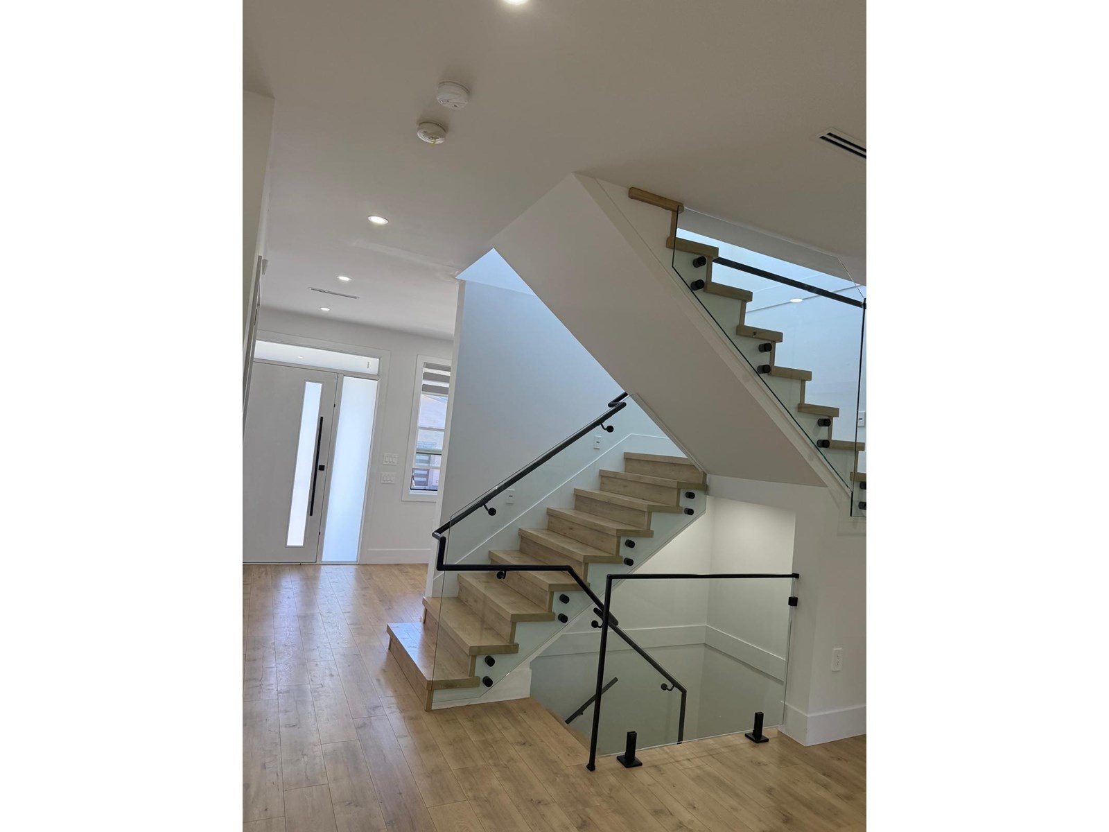 6318 150a Street, Surrey, British Columbia  V3S 3H8 - Photo 5 - R3012289