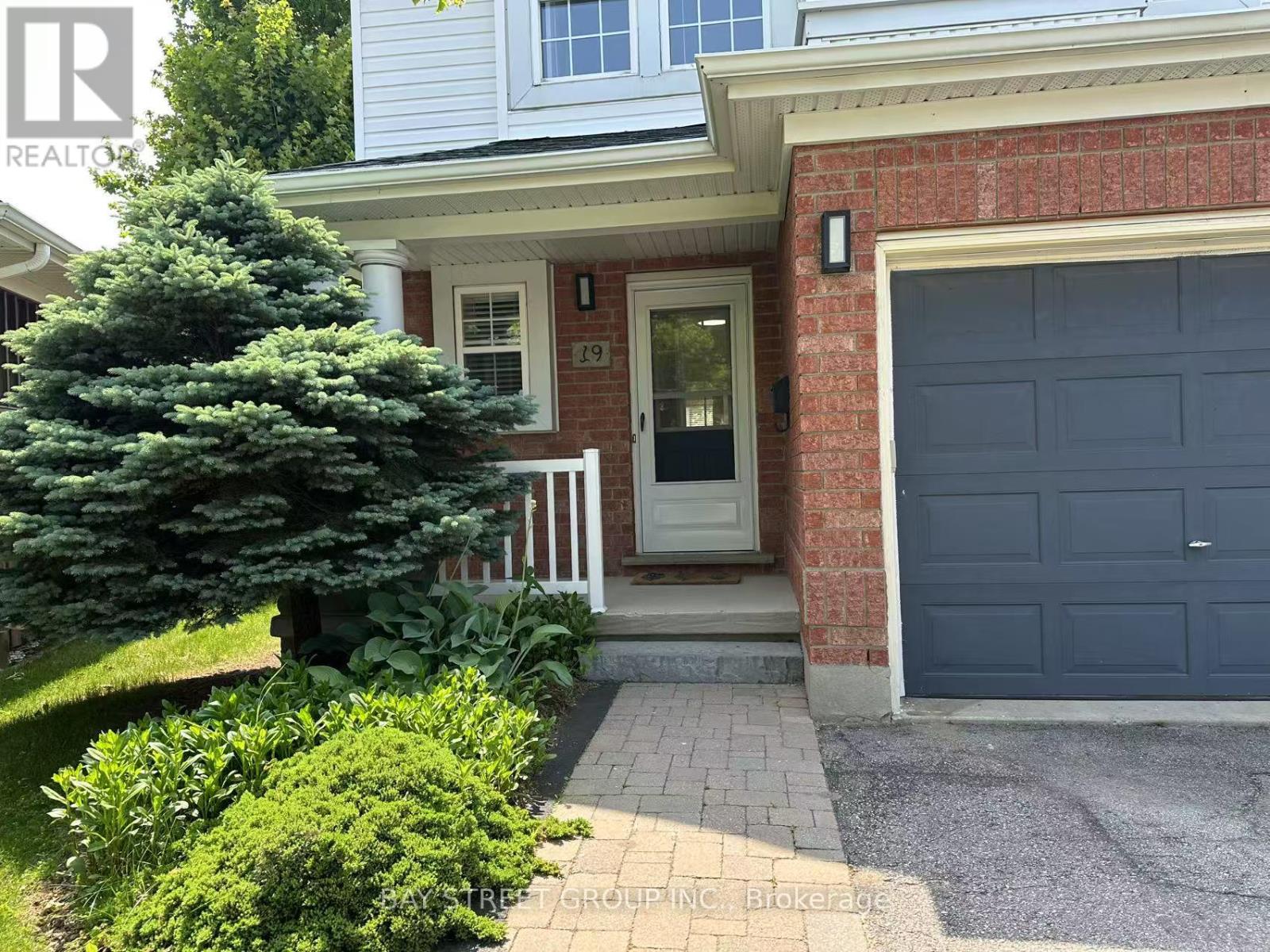Property at 19 SILVERSMITH COURT image 2