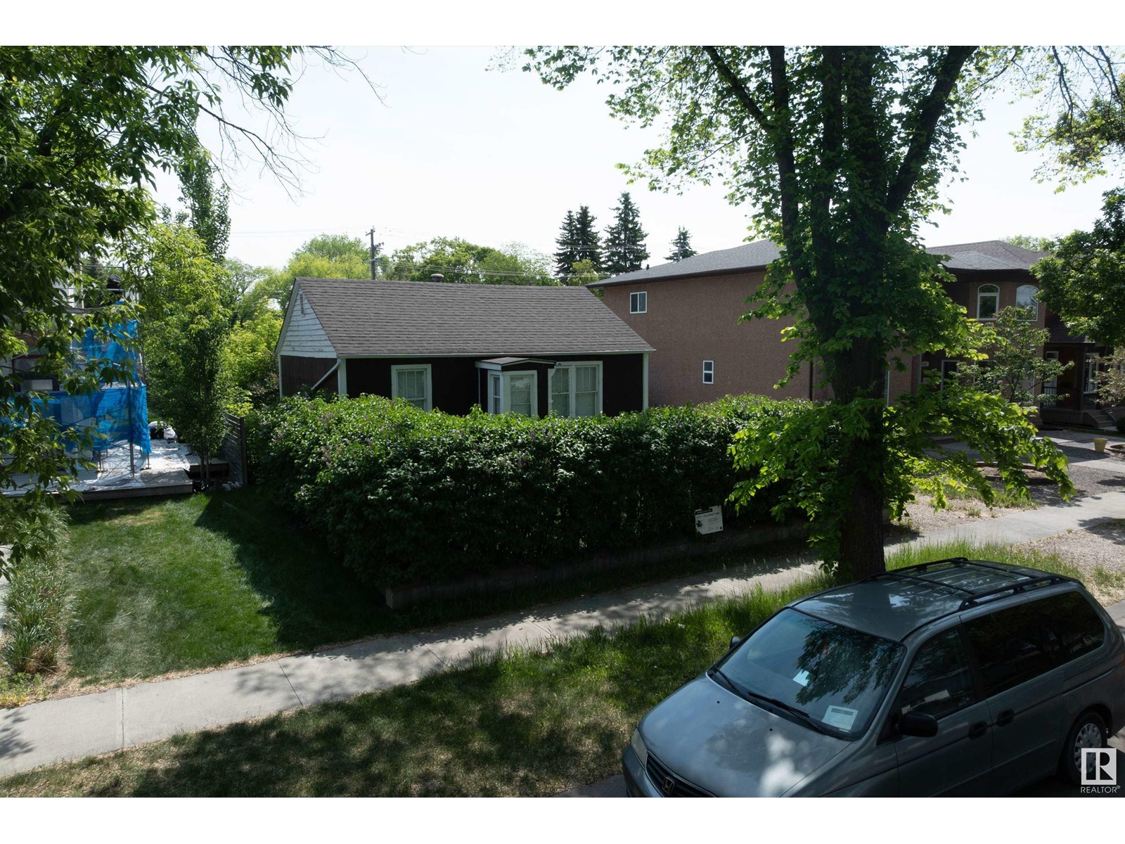 Property at 9715 154 ST NW image 5