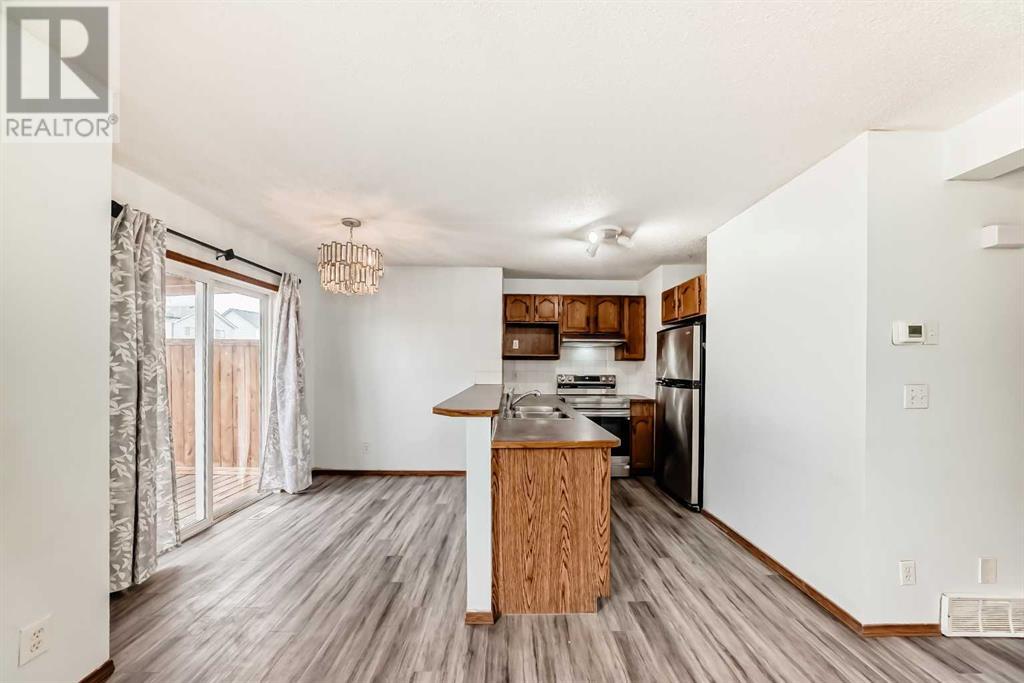 Property at 52 Saddleback Way NE image 4