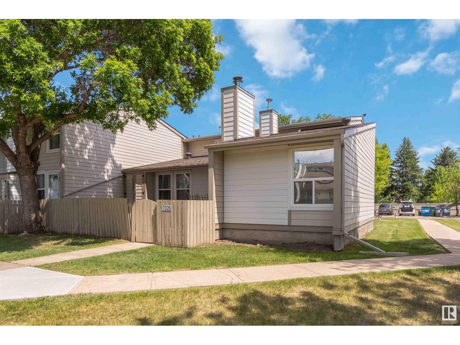 Property at 7026 Millwoods RD NW NW image 3