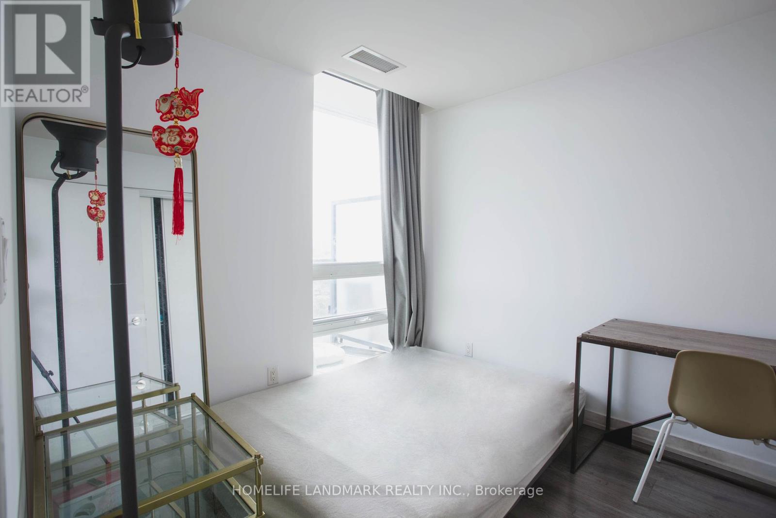 1522 - 160 Flemington Road, Toronto (Yorkdale-Glen Park), Ontario  M6A 1N6 - Photo 10 - W12221790