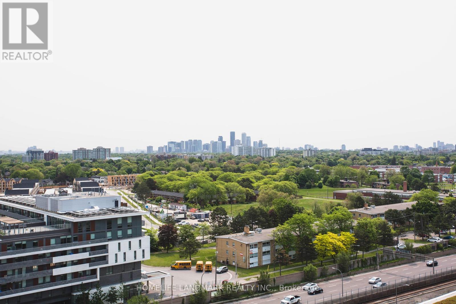 1522 - 160 Flemington Road, Toronto (Yorkdale-Glen Park), Ontario  M6A 1N6 - Photo 13 - W12221790