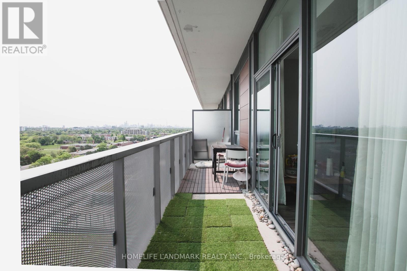 1522 - 160 Flemington Road, Toronto (Yorkdale-Glen Park), Ontario  M6A 1N6 - Photo 15 - W12221790