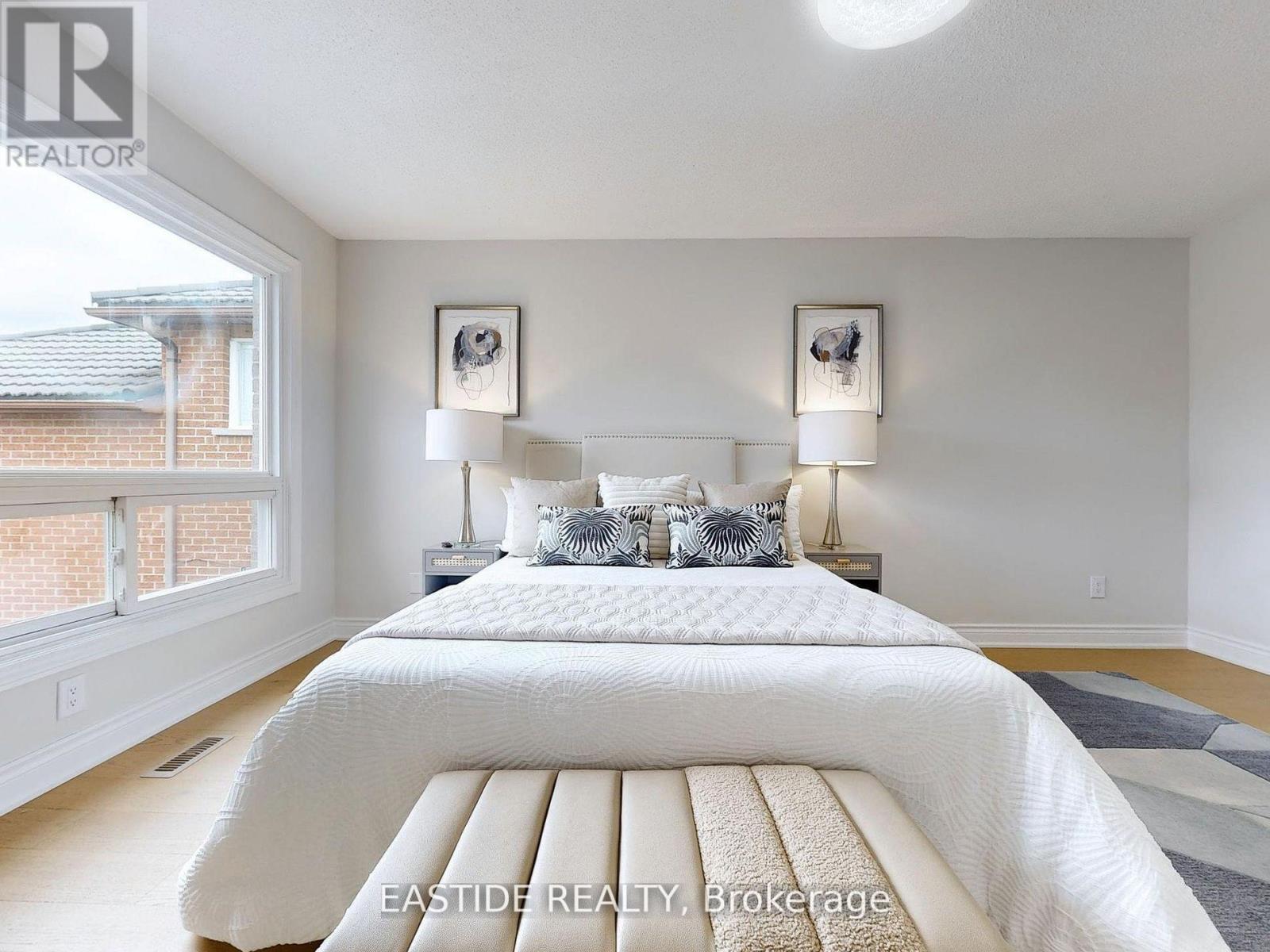 3282 Dragon Drive, Mississauga (Fairview), Ontario  L5B 3G7 - Photo 14 - W12221793
