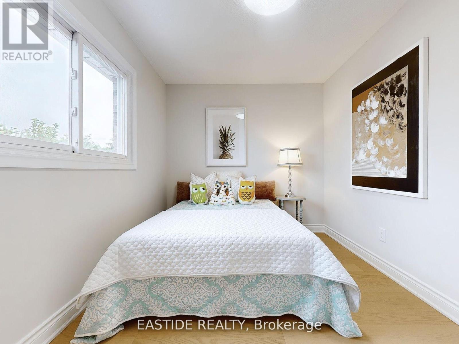 3282 Dragon Drive, Mississauga (Fairview), Ontario  L5B 3G7 - Photo 17 - W12221793