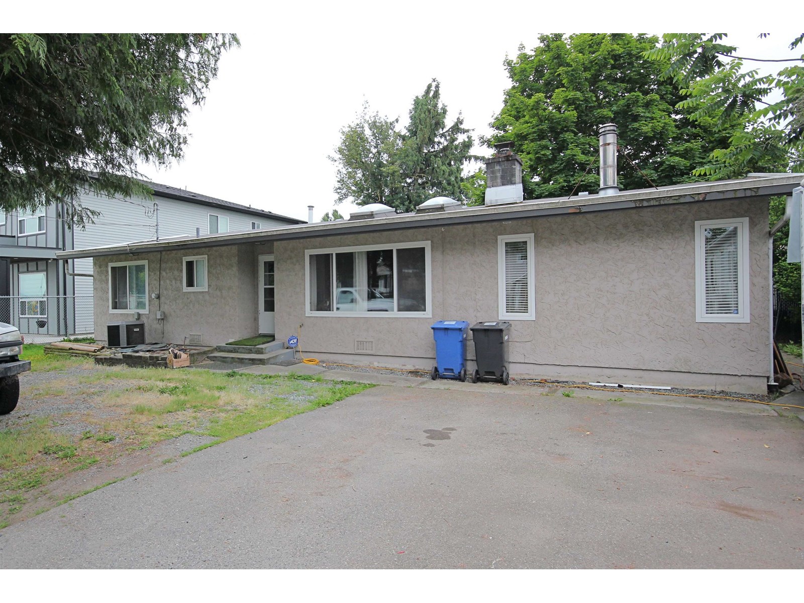 Property at 34740 3RD AVENUE image 3