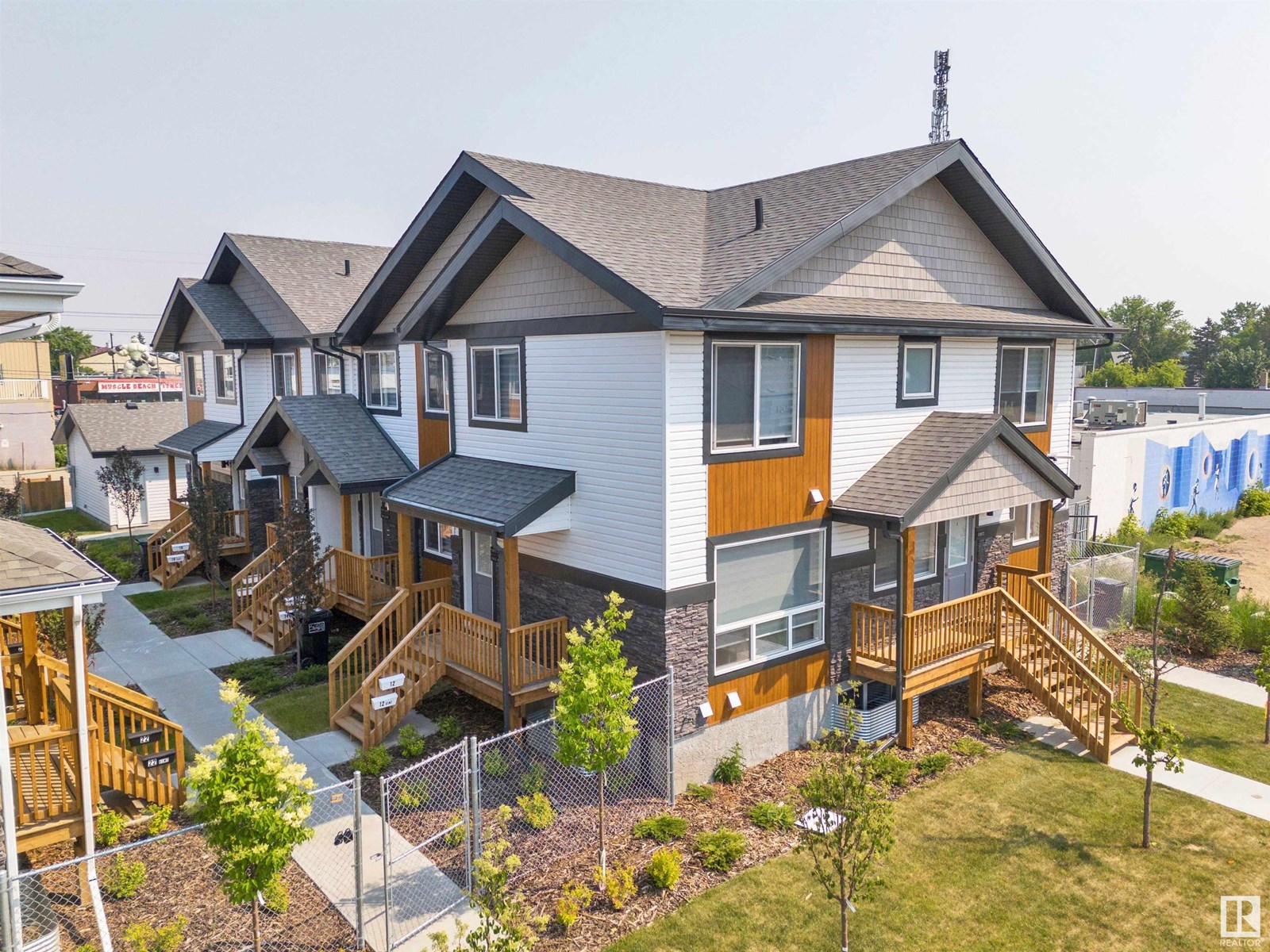 15812 100a Av Nw, Edmonton, Alberta  T5P 0L8 - Photo 1 - E4442532