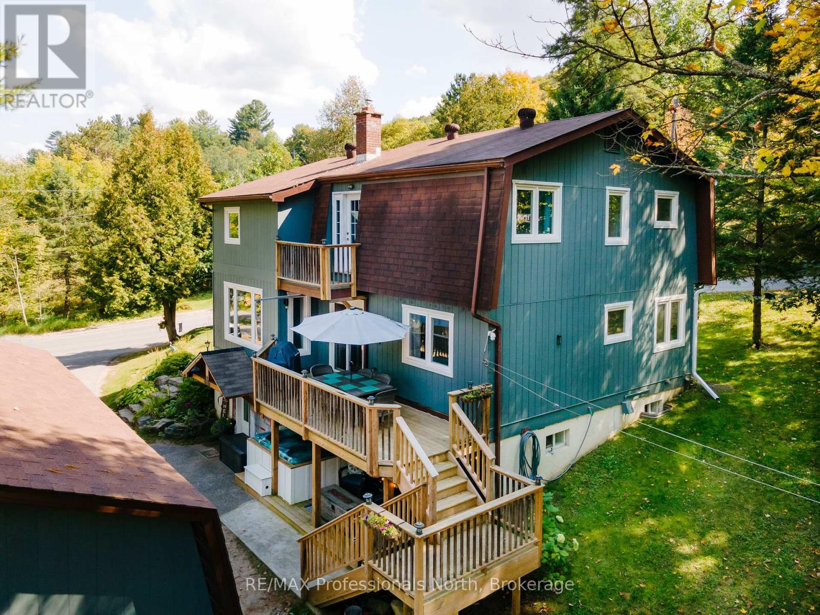 560 Mountain Street, Dysart Et Al, Ontario  K0M 1S0 - Photo 3 - X12188670