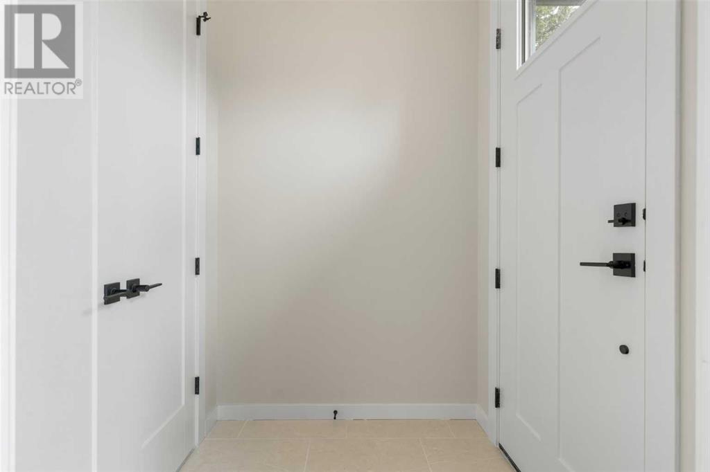 Property at 7522 39 Avenue NW image 2