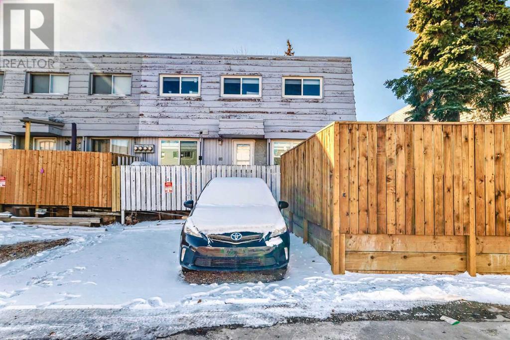Property at 104, 8 Blackthorn Bay NE image 1