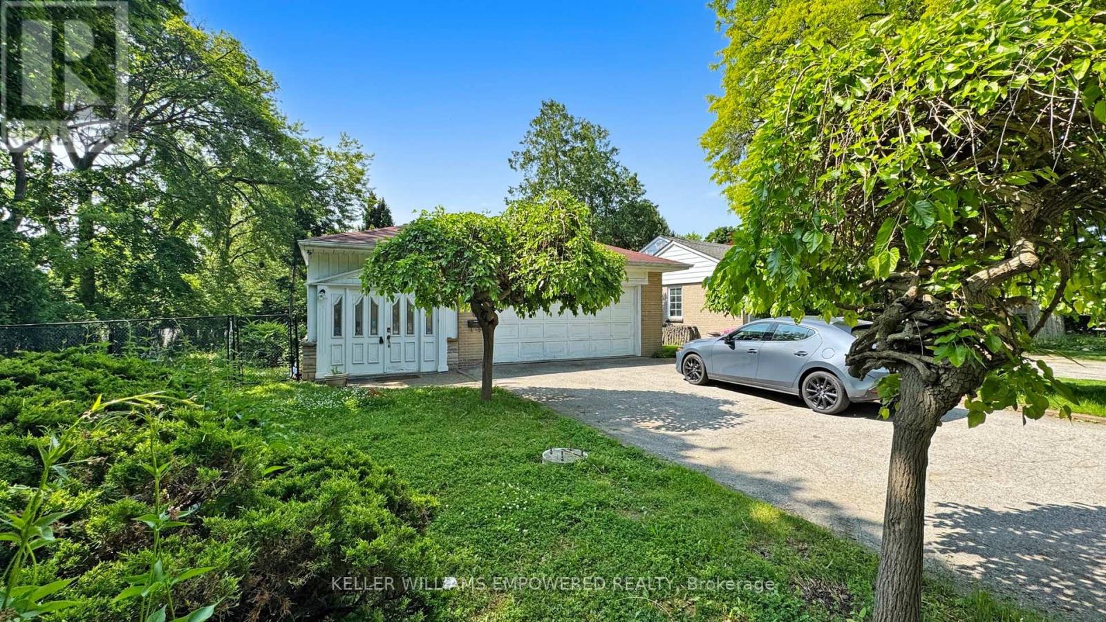 Property at 117 ARJAY CRESCENT image 4