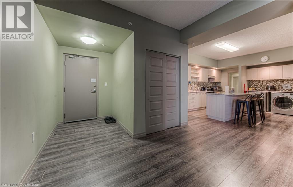 8 Hickory Street W Unit# 401, Waterloo, Ontario  N2L 3H6 - Photo 8 - 40738933