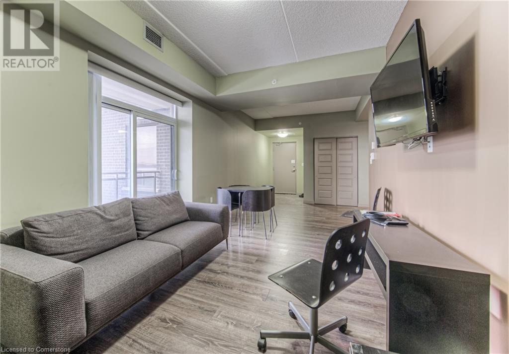 8 Hickory Street W Unit# 401, Waterloo, Ontario  N2L 3H6 - Photo 9 - 40738933