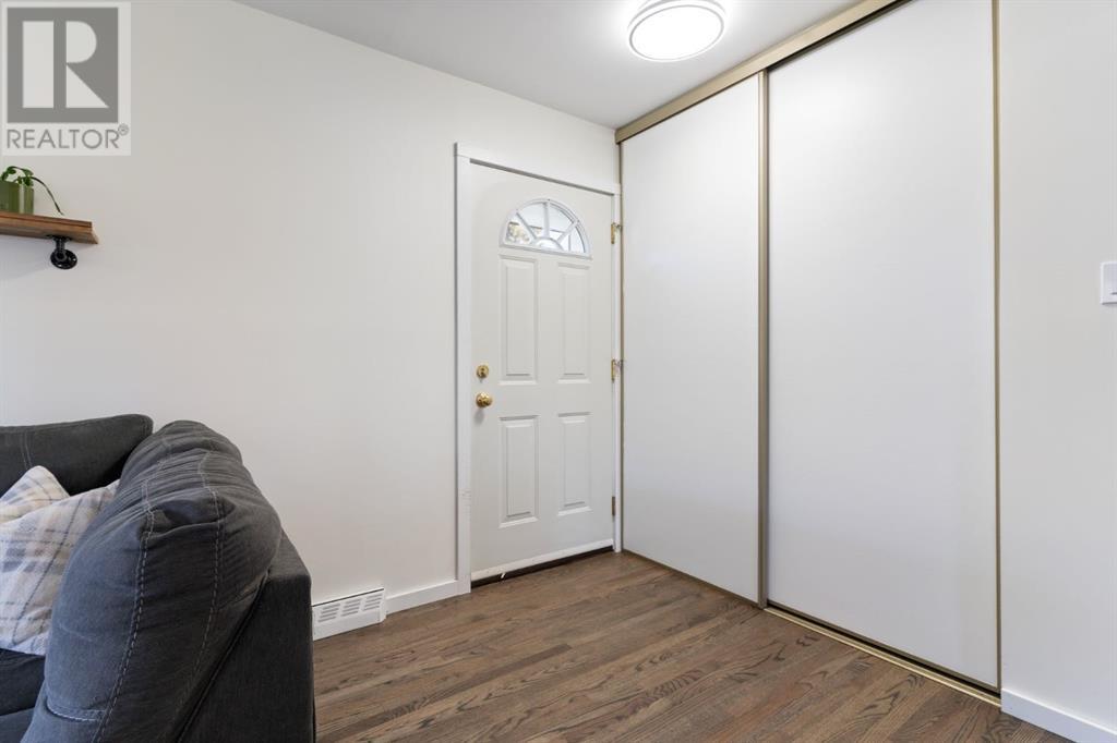 Property at 112 Fairview Crescent SE image 4