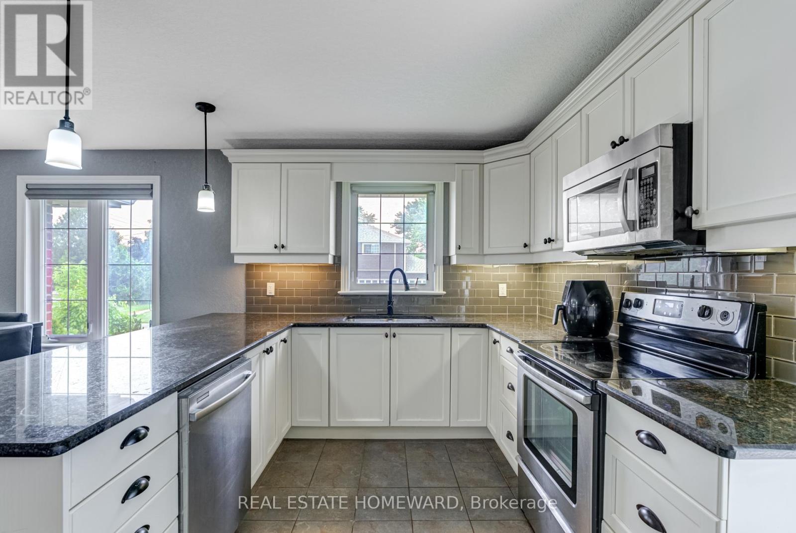 2 Freedom Crescent, Quinte West (Sidney Ward), Ontario  K8V 0C1 - Photo 17 - X12221879
