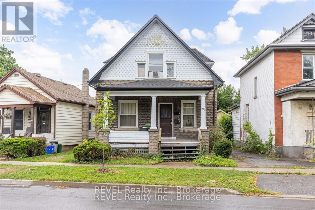 Property at 92 1/2 WELLAND AVENUE image 1