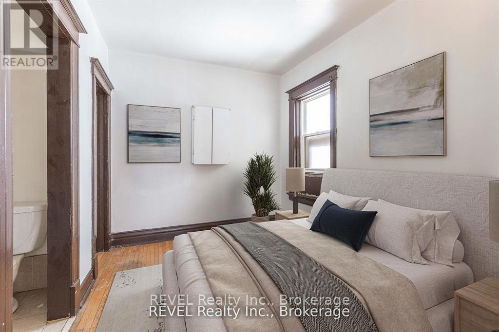 Property at 92 1/2 WELLAND AVENUE image 5