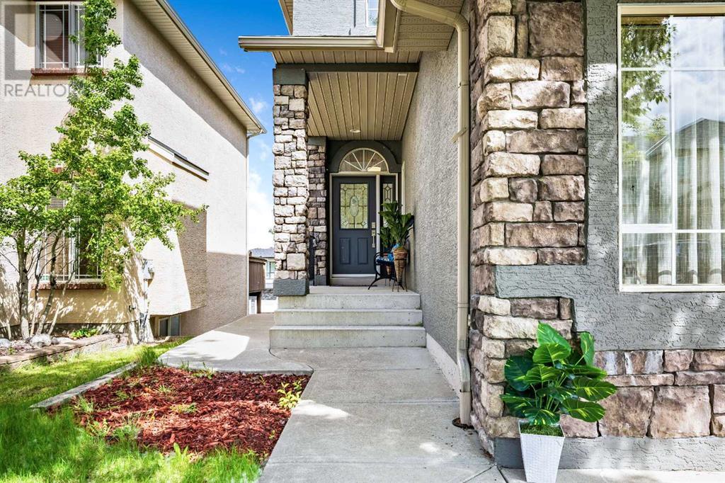 Property at 72 Strathridge Close SW image 2