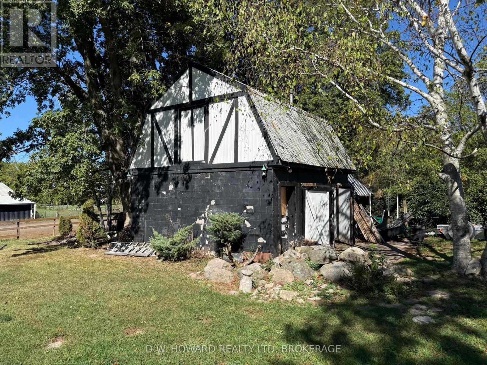 3276 Bertie Street, Fort Erie (Bertie Ridge), Ontario  L0S 1N0 - Photo 3 - X12221918