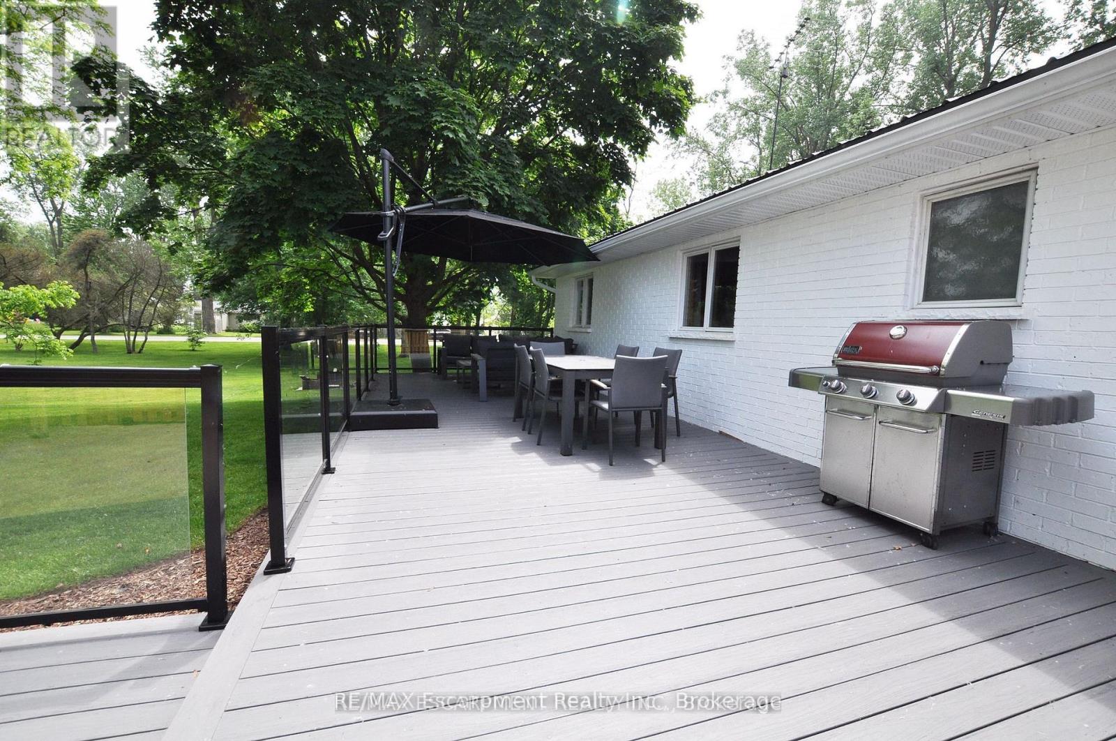 3 Howey Avenue, Norfolk, Ontario  N0E 1M0 - Photo 11 - X12221927