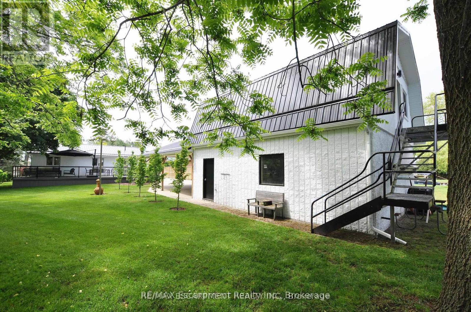 3 Howey Avenue, Norfolk, Ontario  N0E 1M0 - Photo 17 - X12221927