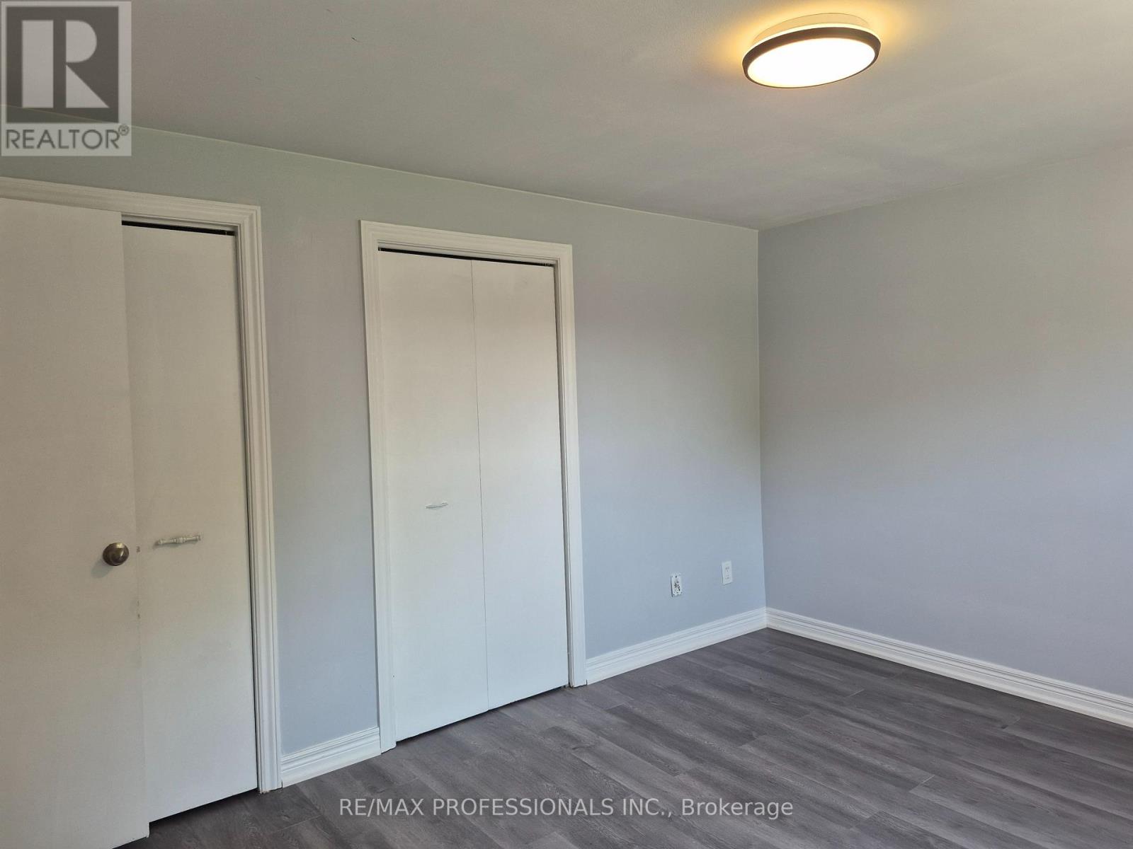 Lower - 9 Branch Avenue, Toronto, Ontario  M8W 1M6 - Photo 10 - W12221941