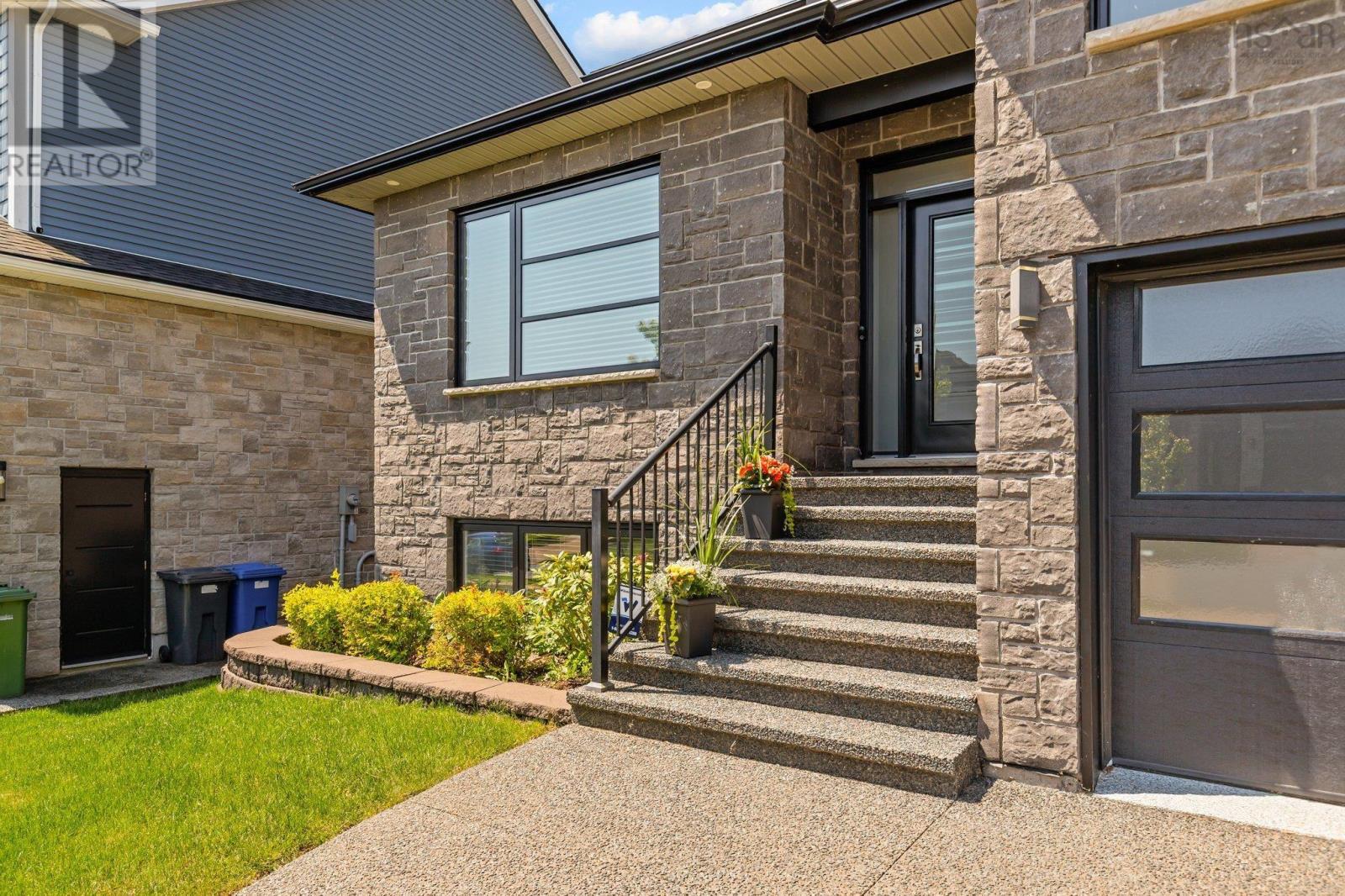 Property at 43 Crownridge Drive image 2