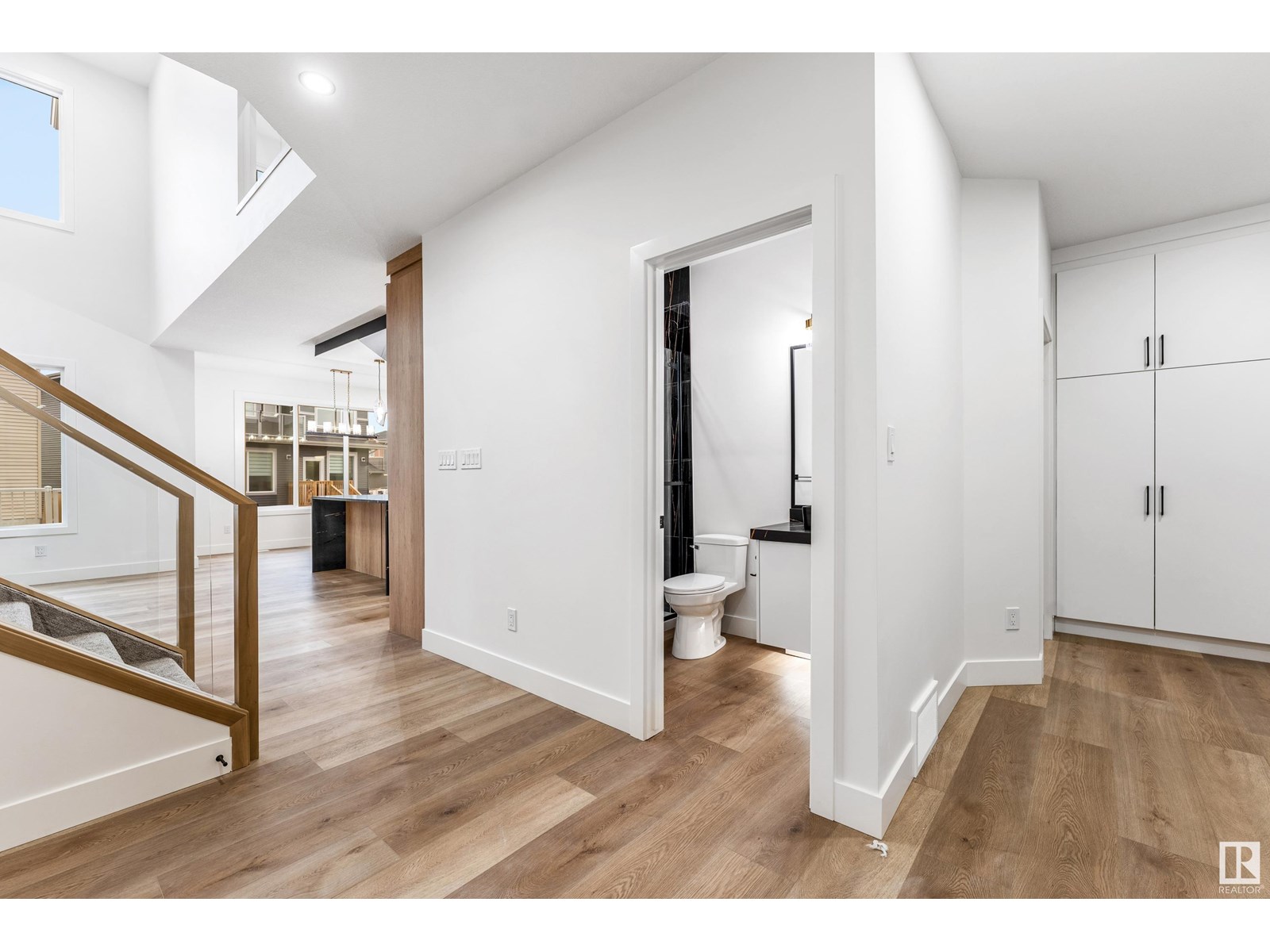 Property at 6223 18 Street ST NE image 2
