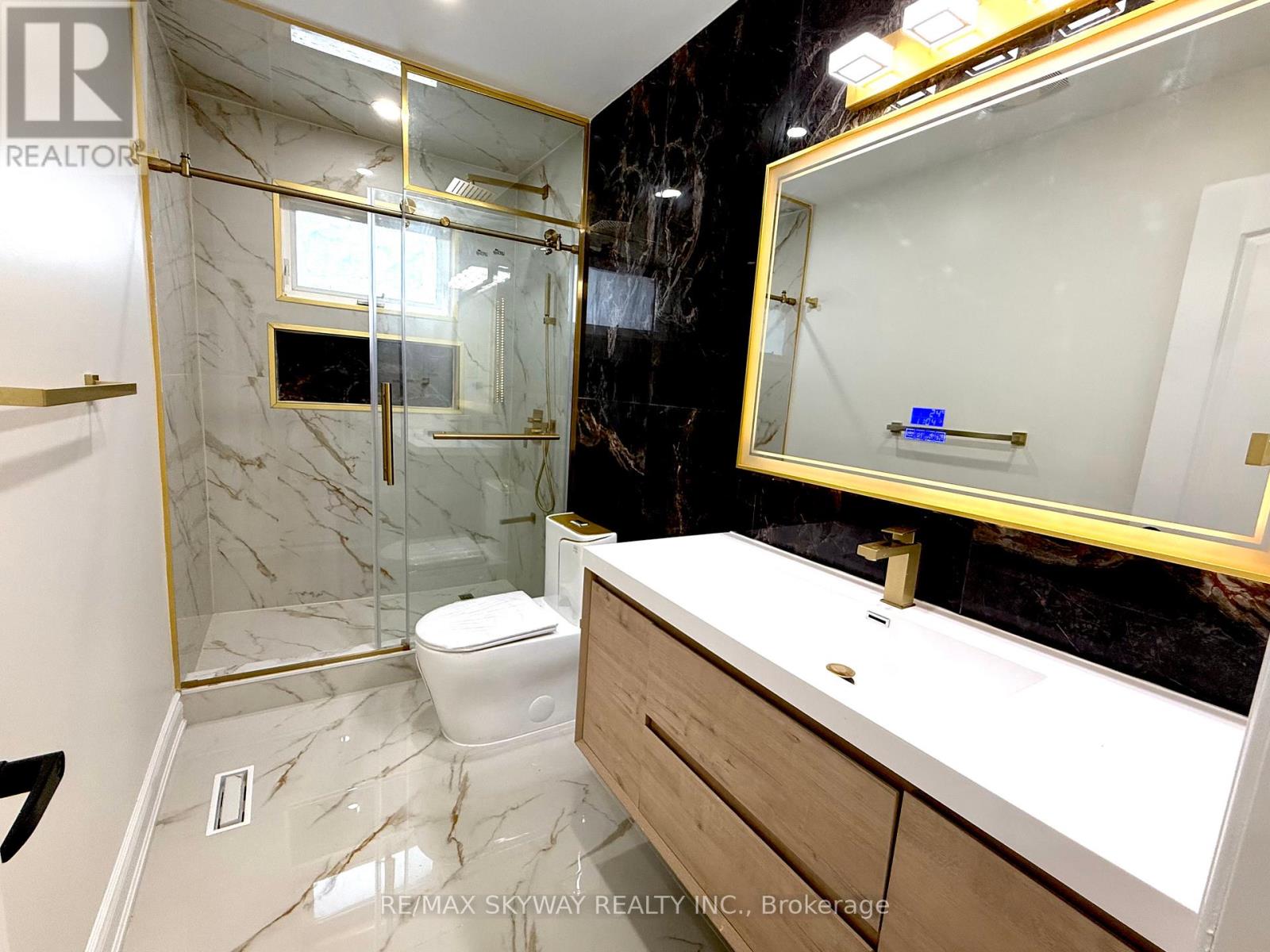 7461 Netherwood Road, Mississauga (Malton), Ontario  L4T 2N7 - Photo 18 - W12221954