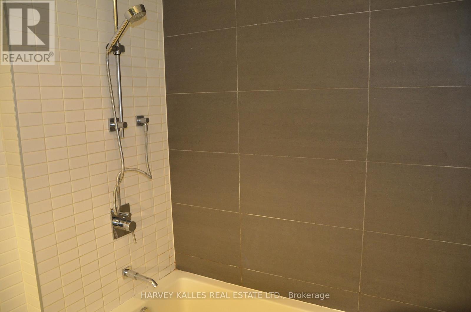 526 - 47 Lower River Street, Toronto (Moss Park), Ontario  M5A 0G1 - Photo 11 - C12221999