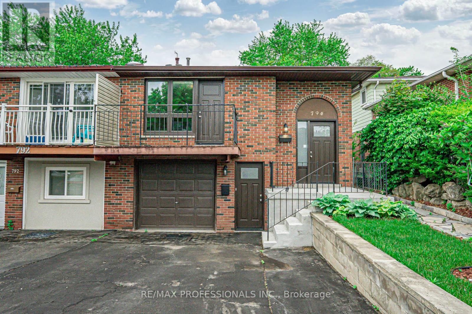 Property at 794 EMBASSY AVENUE image 1