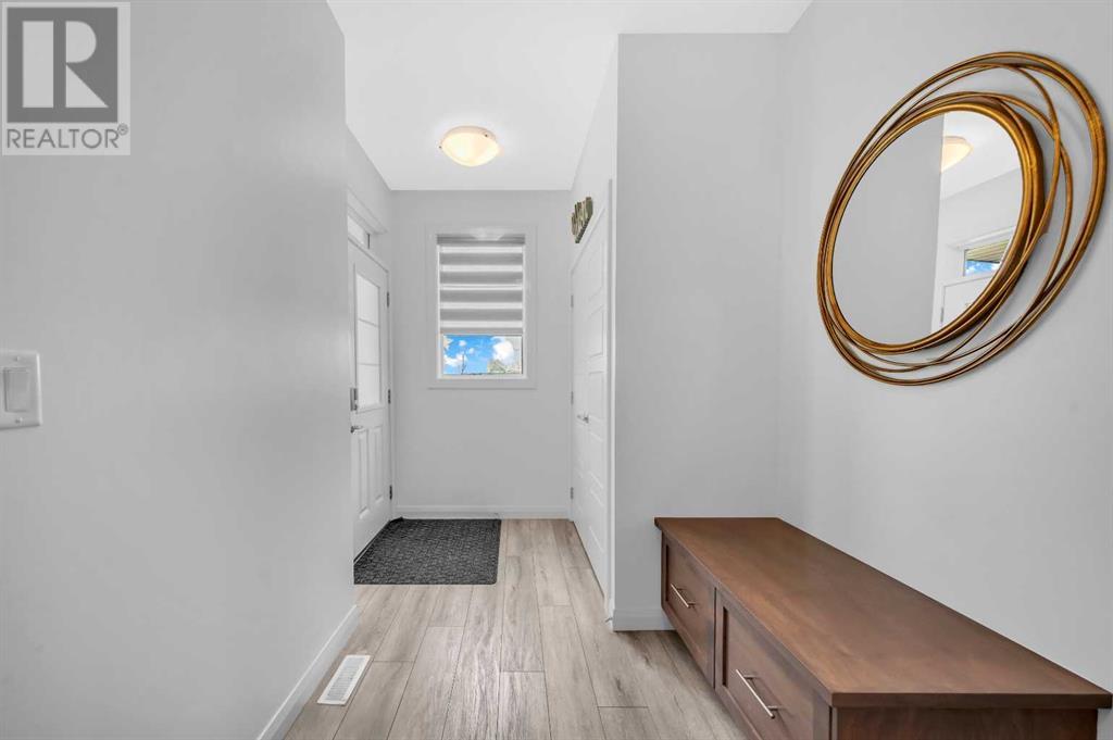 Property at 95 Redstone Heights NE image 3