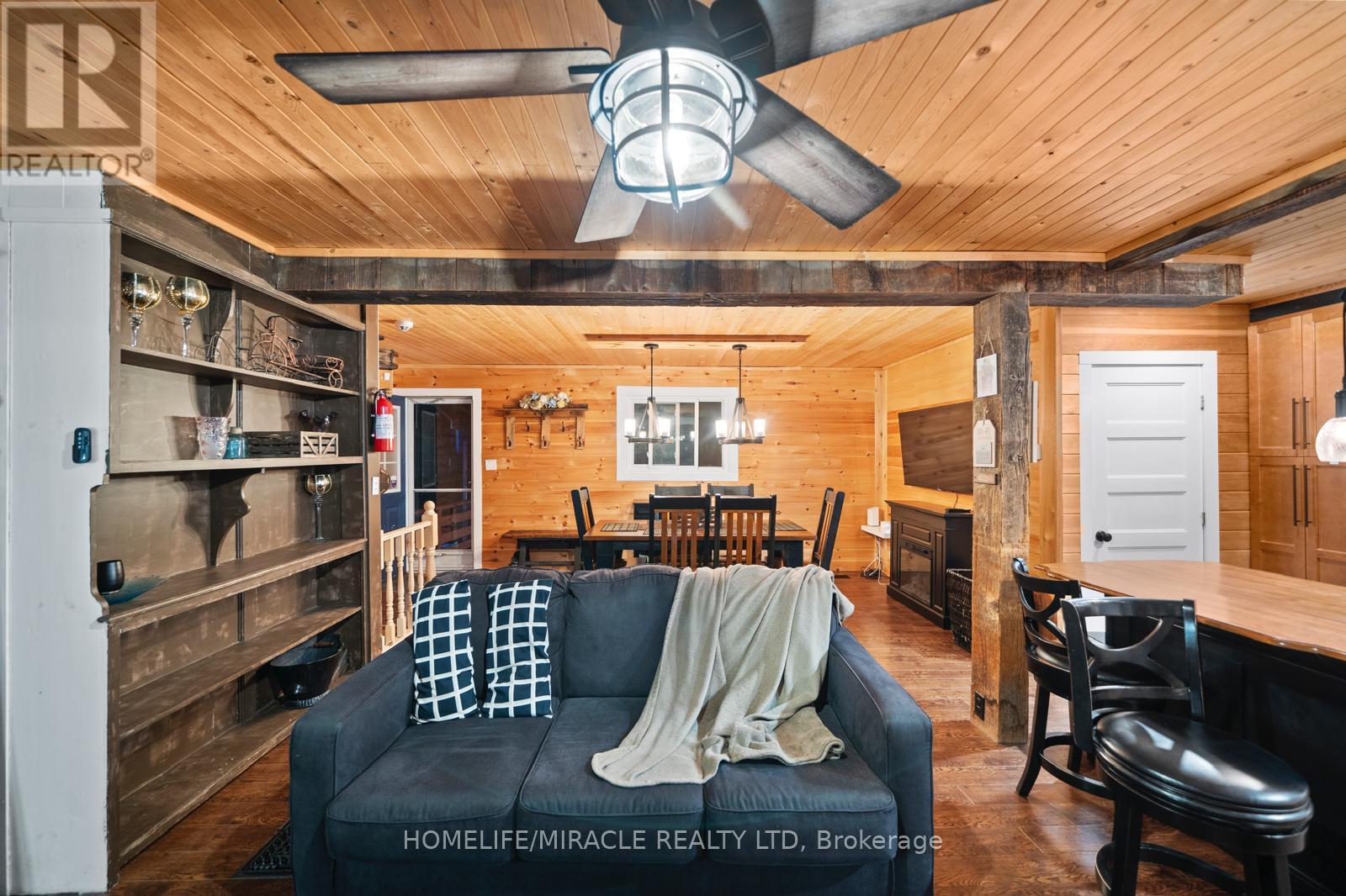 11278 Loyalist Parkway, Prince Edward County, Ontario  K0K 2T0 - Photo 14 - X12221986