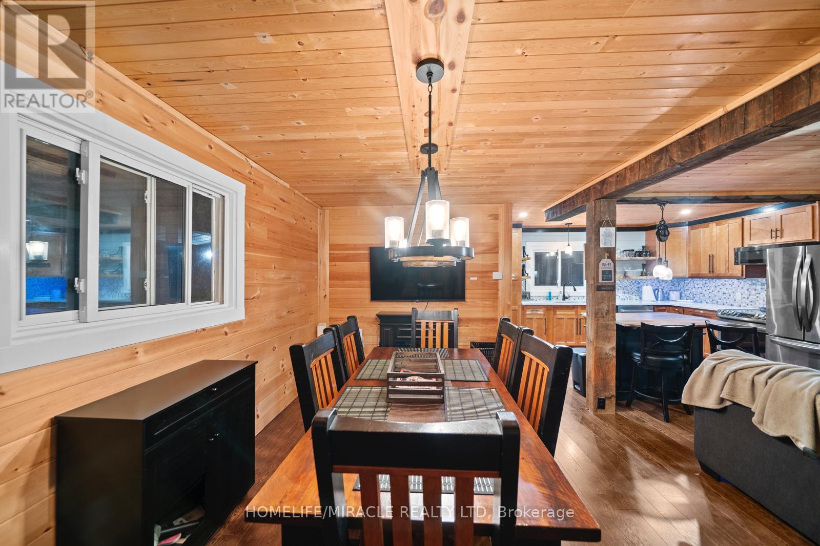 11278 Loyalist Parkway, Prince Edward County, Ontario  K0K 2T0 - Photo 11 - X12221986