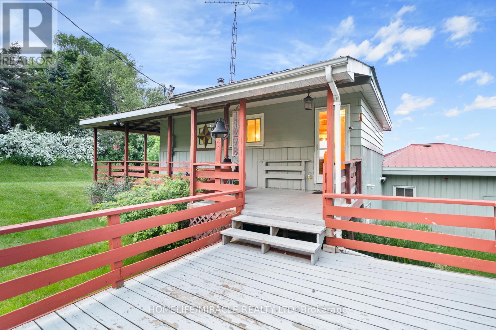 11278 Loyalist Parkway, Prince Edward County, Ontario  K0K 2T0 - Photo 4 - X12221986