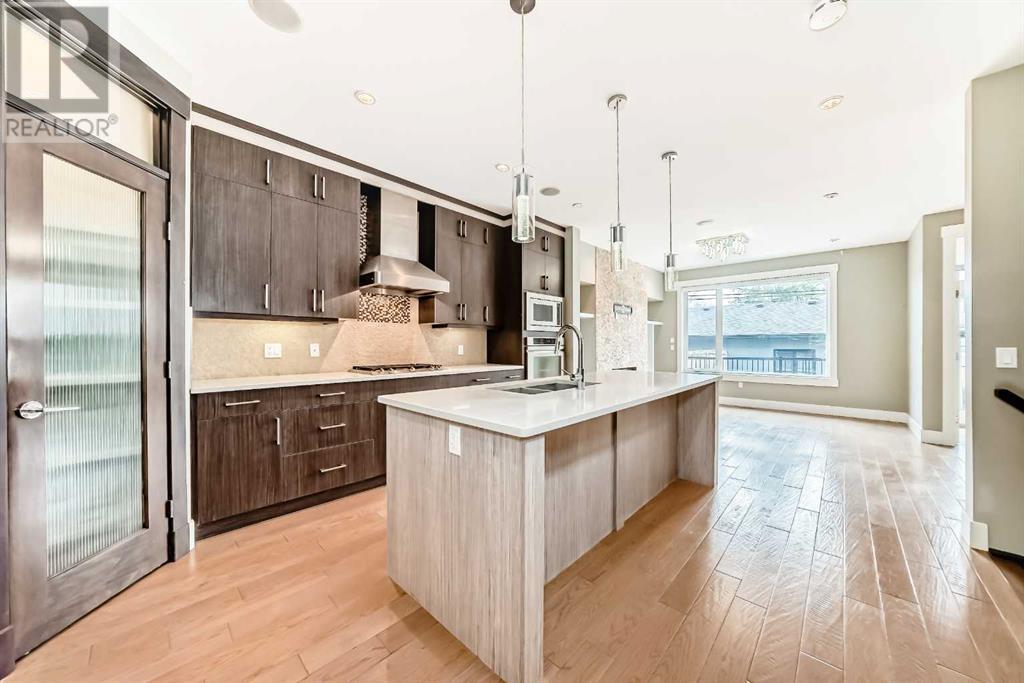 Property at 2117 51 Avenue SW image 5