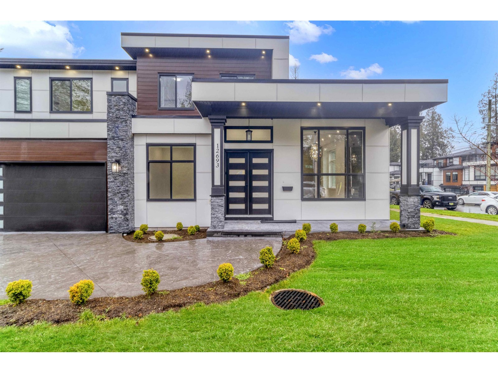 Property at 12693 106A AVENUE image 3