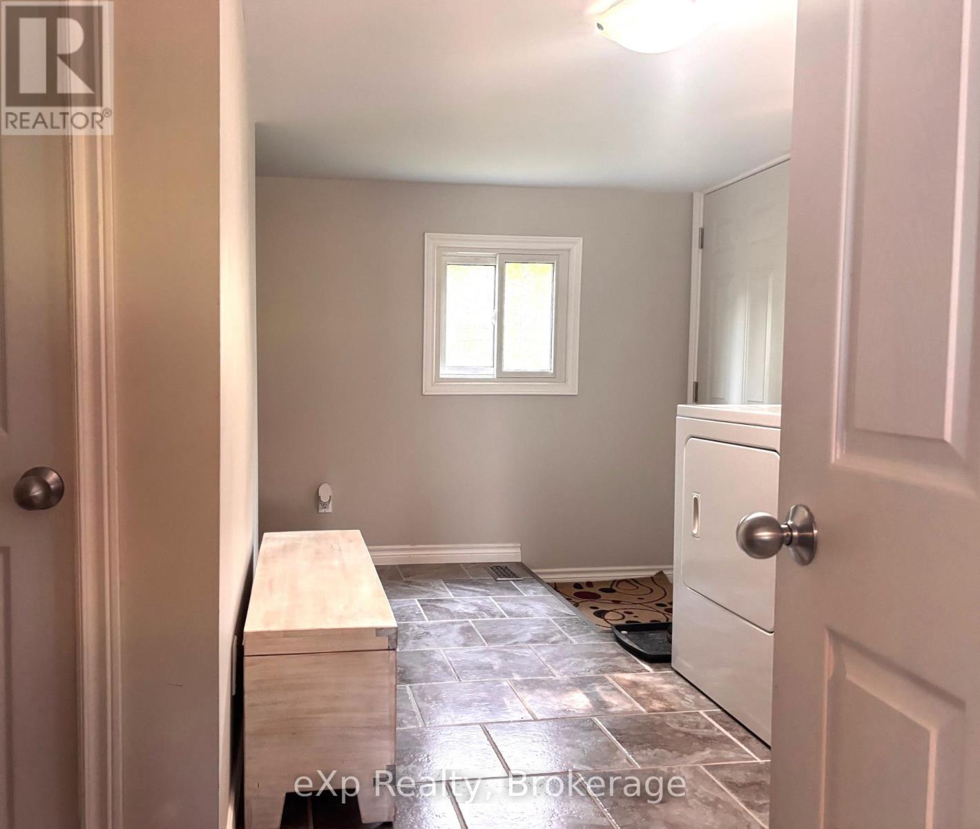 254 16th Street, Hanover, Ontario  N4N 2A7 - Photo 23 - X12203776