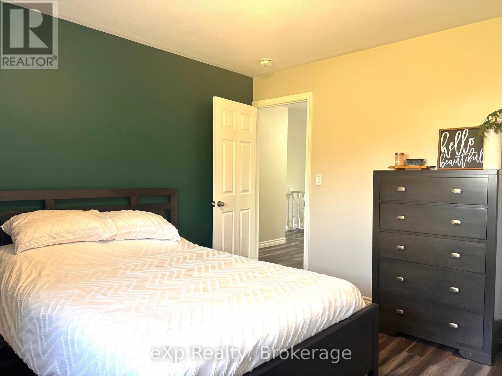 254 16th Street, Hanover, Ontario  N4N 2A7 - Photo 29 - X12203776