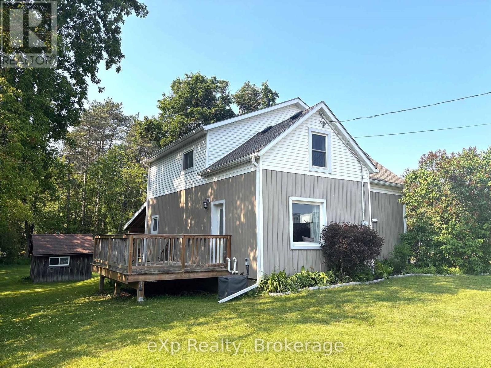 254 16th Street, Hanover, Ontario  N4N 2A7 - Photo 8 - X12203776