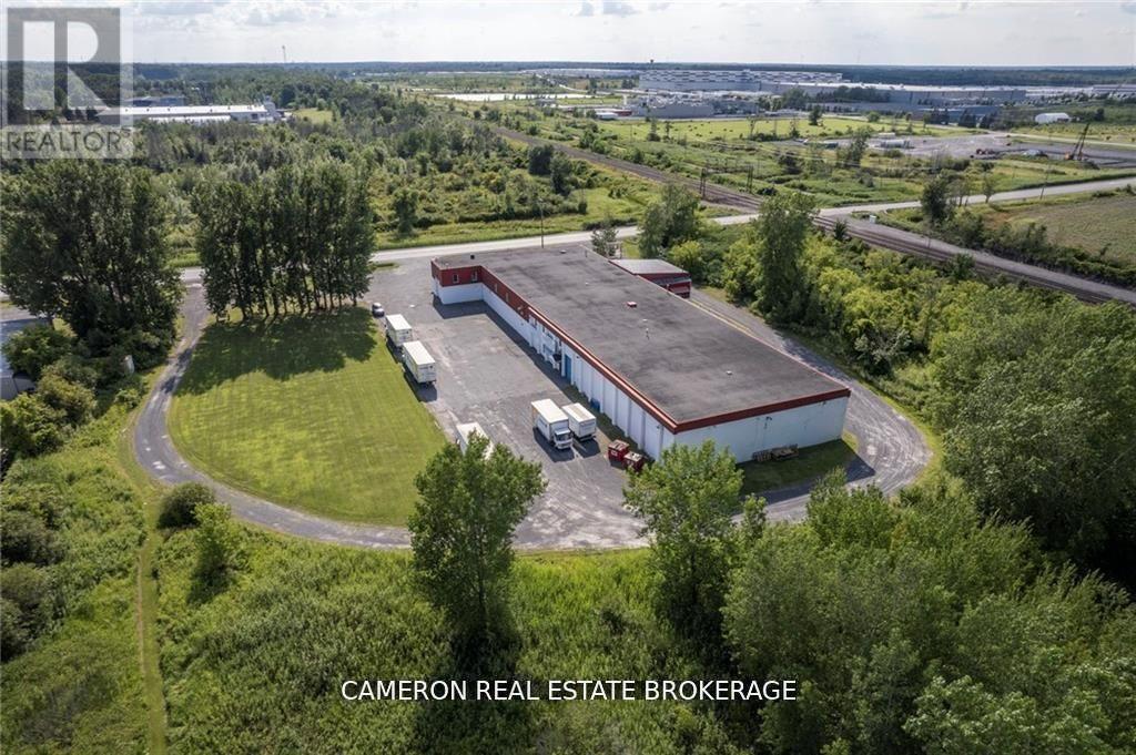 Unit #1 - 950 Boundary Road, South Glengarry, Ontario  K6H 7P7 - Photo 3 - X12222064