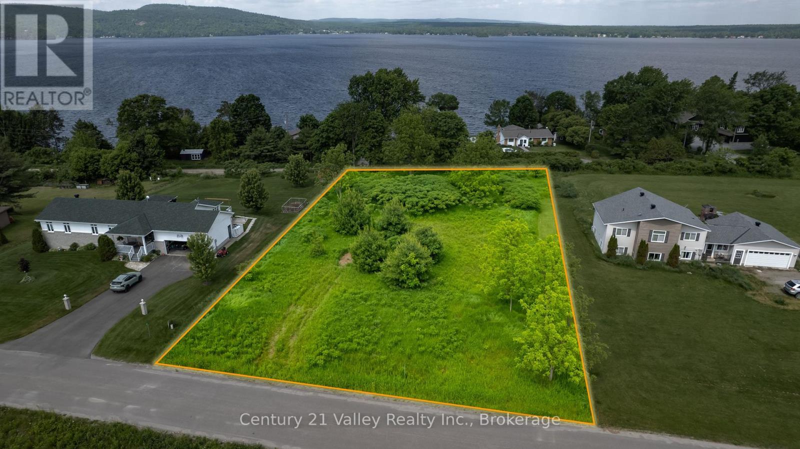 50 Spindle Drift Road, Greater Madawaska, Ontario  K0J 1H0 - Photo 1 - X12222071