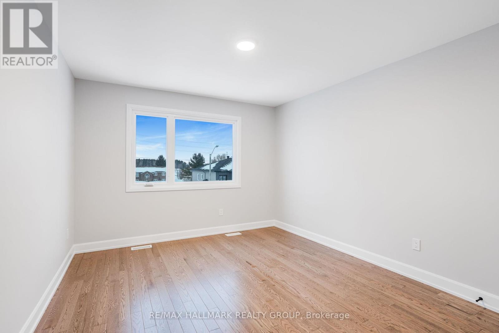 319 Zakari Street, Casselman, Ontario  K0A 1M0 - Photo 21 - X12222084